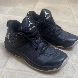 Kid’s Youth Black Patterned Jordan’s Extra Fly Y 5.5